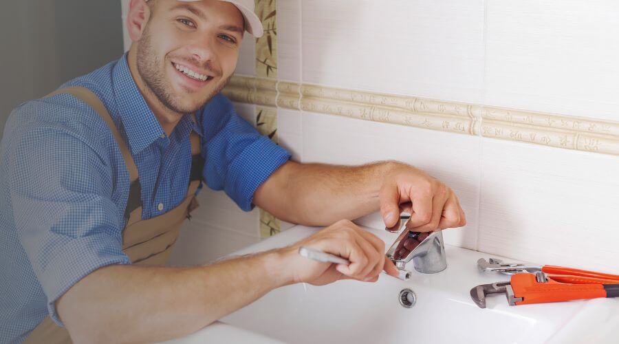 Handle or spout repair in Holland, MO